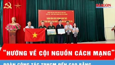 Delegasjon fra Ho Chi Minh-byen besøkte og ga gaver til mennesker i vanskelige kår og politiske familier i Cao Bang