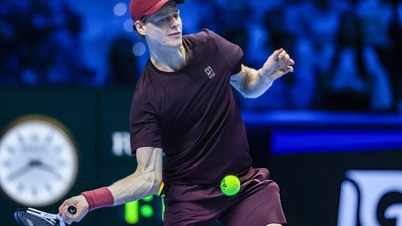 Зіннер виграв усі матчі групового етапу, прагнучи захистити титул Підсумкового турніру ATP