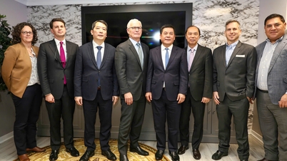 Bakan Nguyen Hong Dien, ABD Yarı İletken Endüstrisi Derneği ile birlikte çalışıyor