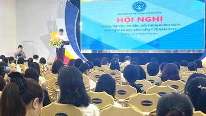 बीमा पॉलिसियों को लागू करने के लिए व्यवसायों और कर्मचारियों का साथ देना