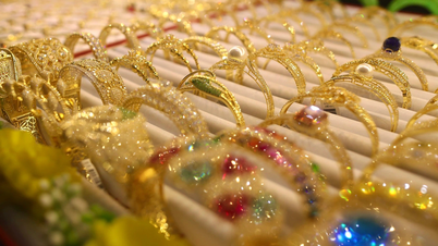 Dünya altın fiyatları sert düşüş yaşadı, iç fiyatlar hemen uyum sağladı