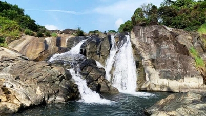 น้ำตกโอโอ และการบูชาบาจโฮอันเป็นเอกลักษณ์