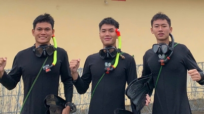 Özel kuvvetlerin başarılı öğrencisi, adalara ve limanlara saldırmak için aldığı zorlu eğitimin ve 24 saat boyunca denizde sürüklenmenin hikayesini anlatıyor.