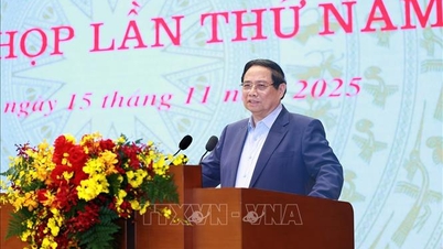 នាយករដ្ឋមន្ត្រី Pham Minh Chinh បានលើកឡើងនូវភារកិច្ចទូទៅចំនួនប្រាំមួយសម្រាប់ការអភិវឌ្ឍន៍វិទ្យាសាស្ត្រ និងបច្ចេកវិទ្យានាពេលខាងមុខ។