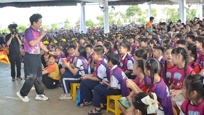 Понад 2000 дітей з племені Ан Зянг беруть участь у фестивалі «В'єтнамські діти — добре вчаться, наполегливо тренуються»