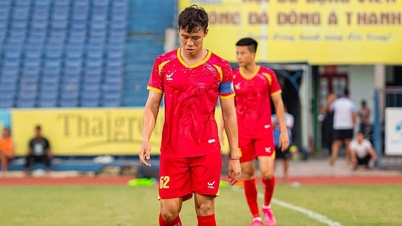 Que Ngoc Hai បានចាកចេញពី Thanh Hoa ហើយមកដល់ SHB.Da Nang