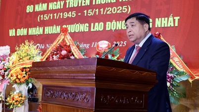 Universität für Verkehrswesen: „Die führende Marke“ in der Ausbildung fortschrittlicher Verkehrstechnologien und -infrastruktur