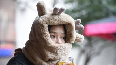 تیز ٹھنڈی ہوا شمال کی طرف جھاڑو دینے والی ہے۔