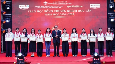 សាកលវិទ្យាល័យវេជ្ជសាស្ត្រ និងឱសថសាស្រ្ត Buon Ma Thuot ស្វាគមន៍និស្សិតថ្មីនៃថ្នាក់ 2025