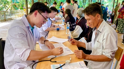 Pemeriksaan perubatan dan ubat percuma untuk orang miskin di komune Tan Loi
