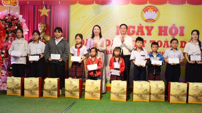 ผู้นำเมืองเข้าร่วมงานวันสามัคคีแห่งชาติ ประจำปี 2568