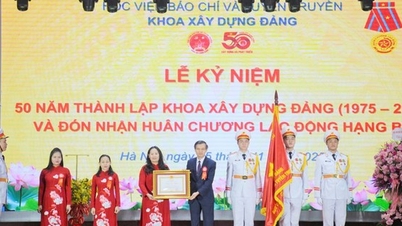 Academy of Journalism and Communication: Party Building Faculty received Third Class Labor Medal