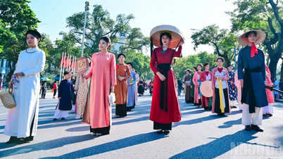 [ছবি] ভিয়েতনামী পোশাক উৎসব "বাচ হোয়া বো হান" রঙিন ঐতিহ্যে পরিপূর্ণ