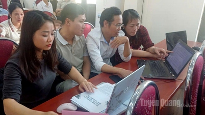 การอบรมพัฒนาศักยภาพดิจิทัลสำหรับผู้บริหารและครู