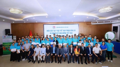 ពិធីបិទវគ្គបំប៉នសុខភាពកីឡាបាល់ទាត់ និងសិក្ខាសាលាអាហារូបត្ថម្ភកីឡា