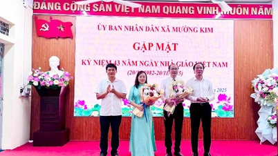 वियतनामी शिक्षक दिवस की 43वीं वर्षगांठ मनाने के लिए बैठक (20 नवंबर, 1982 - 20 नवंबर, 2025)