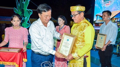 ২০২৫ ওপেন ডন কা তাই তু উৎসবে কা মাউ ৬টি এ পুরস্কার জিতেছে।