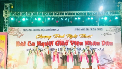 To Hieu semtinde öğretmenlik mesleğini onurlandıran sanat programı