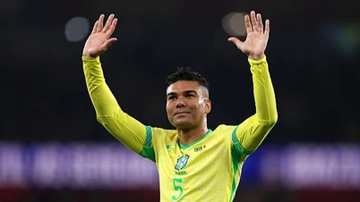 Casemiro menjaringkan gol ketika Brazil membelasah Senegal.
