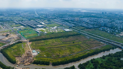 ภาพพาโนรามาของพื้นที่ที่จะสร้างสนามกีฬาขนาด 50,000 ที่นั่ง หลังจาก 'ไม่มีการใช้งาน' มานานกว่า 30 ปี