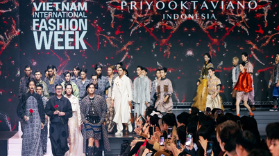 "Pemberontakan" warisan Indonesia di Minggu Fesyen Antarabangsa Vietnam