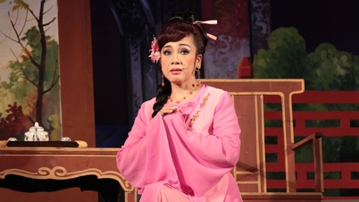 Ο Φουόνγκ Χονγκ Θούι επέστρεψε στο θέατρο μετά από 30 χρόνια χάρη σε ένα θεατρικό έργο με τους ακόλουθους στίχους: Ω, Θεέ μου, είμαι καλλιτέχνης του Κάι Λουόνγκ!