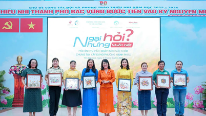 Barrio Tan Son Hoa (Ciudad Ho Chi Minh): Un festival vibrante para maestras y personal femenino.