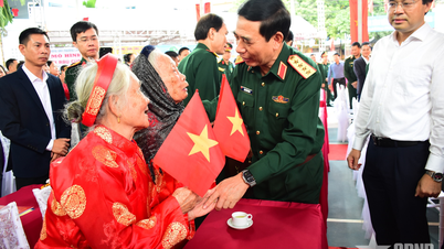 Phan Van Giang tábornok részt vesz a Nemzeti Nagy Egység Napján Thai Nguyenben