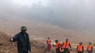 Aardverschuiving in de gemeente Hung Son: speurhonden ingezet bij zoektocht naar vermiste slachtoffers