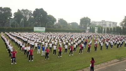 មនុស្សជិត 2,000 នាក់បានឆ្លើយតបទៅនឹងការអនុវត្តរួមគ្នានៃលំហាត់សុខភាពដើម្បីសុខភាពសហគមន៍។