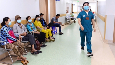 តើអ្នករស់នៅទីក្រុងហូជីមិញដែលមានអាយុលើសពី 65 ឆ្នាំអាចទទួលបានប័ណ្ណធានារ៉ាប់រងសុខភាព "ឥតគិតថ្លៃ" នៅឯណា?