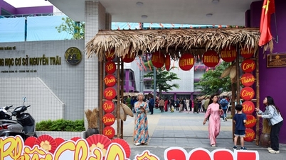 Landsbymarked i byen - Den store enhetsfestivalen i Giang Vo-distriktet