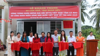 Trao tặng 50 nhà Đại đoàn kết cho người có hoàn cảnh khó khăn