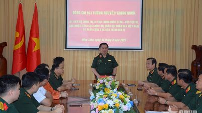 Ο στρατηγός Nguyen Trong Nghia επισκέπτεται και εργάζεται στο Dong Thap και στο Vinh Long