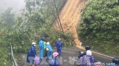 ทางหลวงหมายเลข 49 ถูกกัดเซาะ และถนนบางสายในพื้นที่ภูเขาถูกน้ำท่วมเนื่องจากฝนตกหนัก