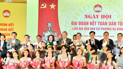 [Fotó] Lam főtitkár részt vesz a Nemzeti Nagy Egység Napján Ba Dinh kerületben