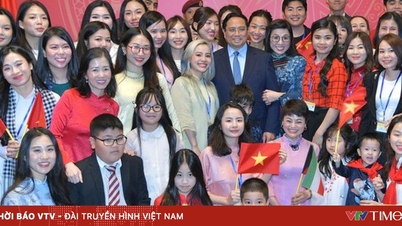 팜 민 친 총리 부부, 쿠웨이트 베트남 사회와 만남