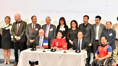 تعزيز العلاقات الشعبية بين فيتنام وأوروبا: من ربط الخبراء والعلماء إلى التعاون العلمي والتكنولوجي