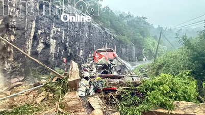 Atualização sobre o deslizamento de terra no Passo de Khanh Le: Às 7h30, ainda há vítimas presas sob rochas; 1 pessoa ferida.