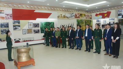 Fostering political theory, actively protecting the Party's ideological foundation - Part 1: Innovating theoretical learning, improving political awareness