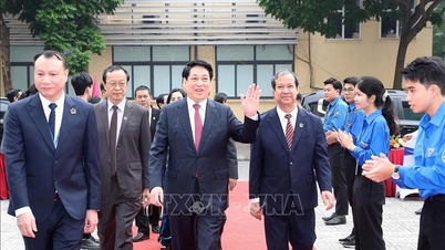 President woont congres Patriottische Emulatie van de onderwijssector bij