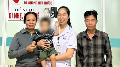 Nữ điều dưỡng trong làng kịp thời cứu bé 19 tháng tuổi ngừng tim khi rơi xuống kênh