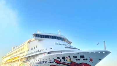 កំពង់ផែ​អ្នក​ដំណើរ​អន្តរជាតិ Ha Long ទទួល​ភ្ញៀវ​ទេសចរ​ចិន​ជិត ២ ពាន់​នាក់។