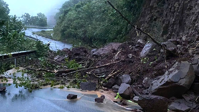 Πολλά μέρη στην κεντρική περιοχή έχουν κατολισθήσεις και πλημμύρες.