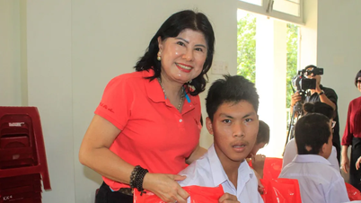 Organisationen und Unternehmen spenden an das Vo Hong Son Zentrum für Kinder mit Behinderungen