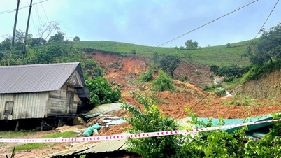 Dak Lakban egy domb leomlott, házakat temetve maga alá; sok területet súlyos víz öntött el.