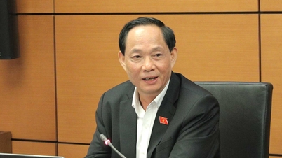 স্বাস্থ্যসেবা এবং শিক্ষার জন্য উদ্বৃত্ত সদর দপ্তরের ব্যবস্থাকে অগ্রাধিকার দেওয়ার জন্য নিয়মকানুনগুলি সাবধানতার সাথে গণনা করুন।