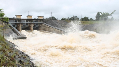 Túlcsordult az Ea Sup Thuong és az Ea Sup Ha tavak a hosszan tartó heves esőzések miatt.