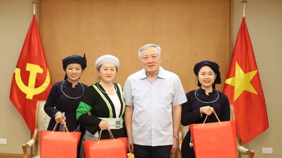 A tanárok csendes erőfeszítései és odaadása nagyon nemes és szent.