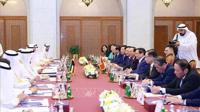 Statsminister Pham Minh Chinh holder samtaler med Kuwaits statsminister